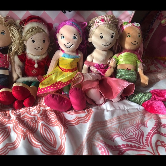 Groovy Doll Playset / Collection - Picture 2 of 8